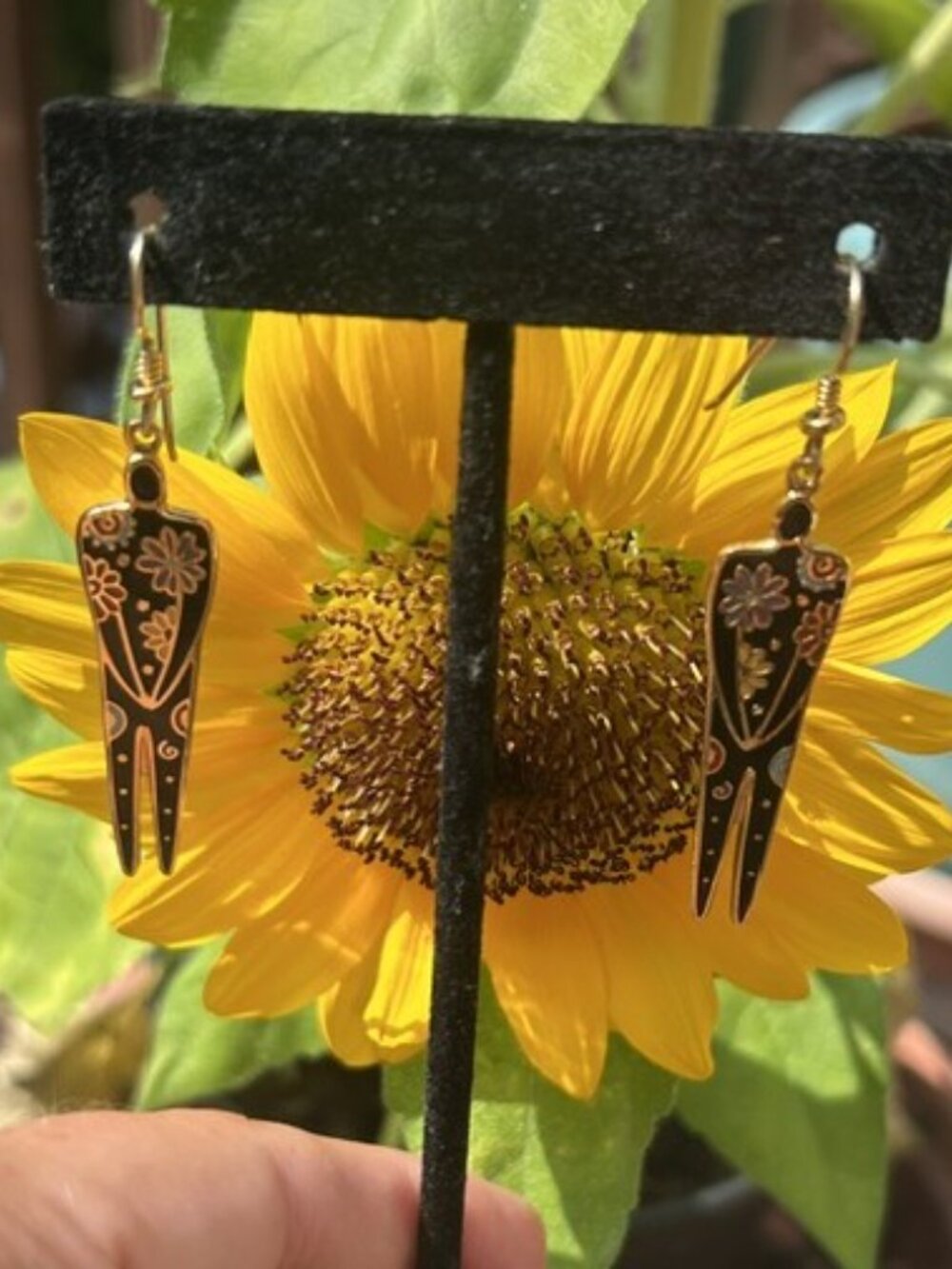 LAUREL BURCH “Flowering Woman 1993” Black Floral Enamel Cloisonné Gold EARRINGS